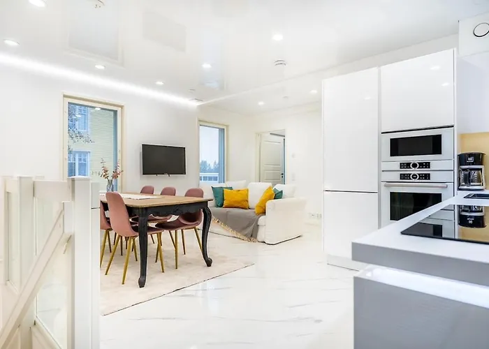 아파트 Modern With Jacuzzi And Sauna *