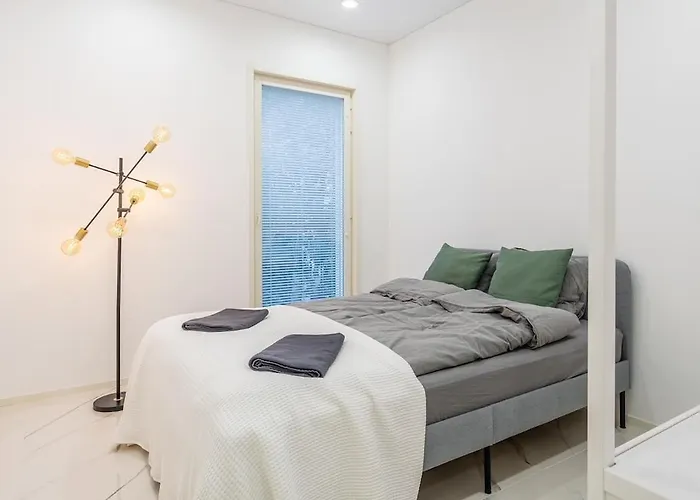 아파트 Modern With Jacuzzi And Sauna *