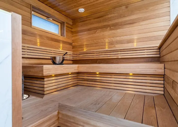 Modern With Jacuzzi And Sauna * Vaasa