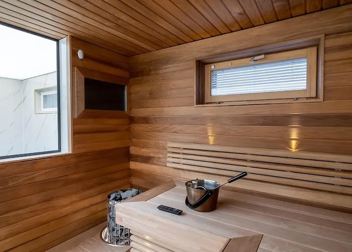 아파트 Modern With Jacuzzi And Sauna